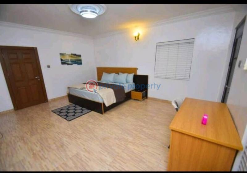 9 bedroom House Short let Off Ikeja Medical Center, Allen Avenue Ikeja Lagos - 3