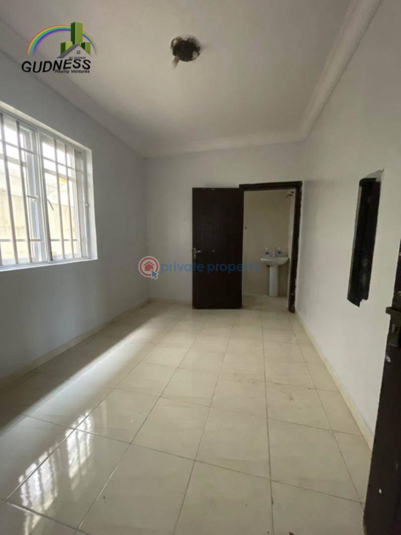 4 bedroom House For Sale Abraham Adesanya Ajah Lagos - 14