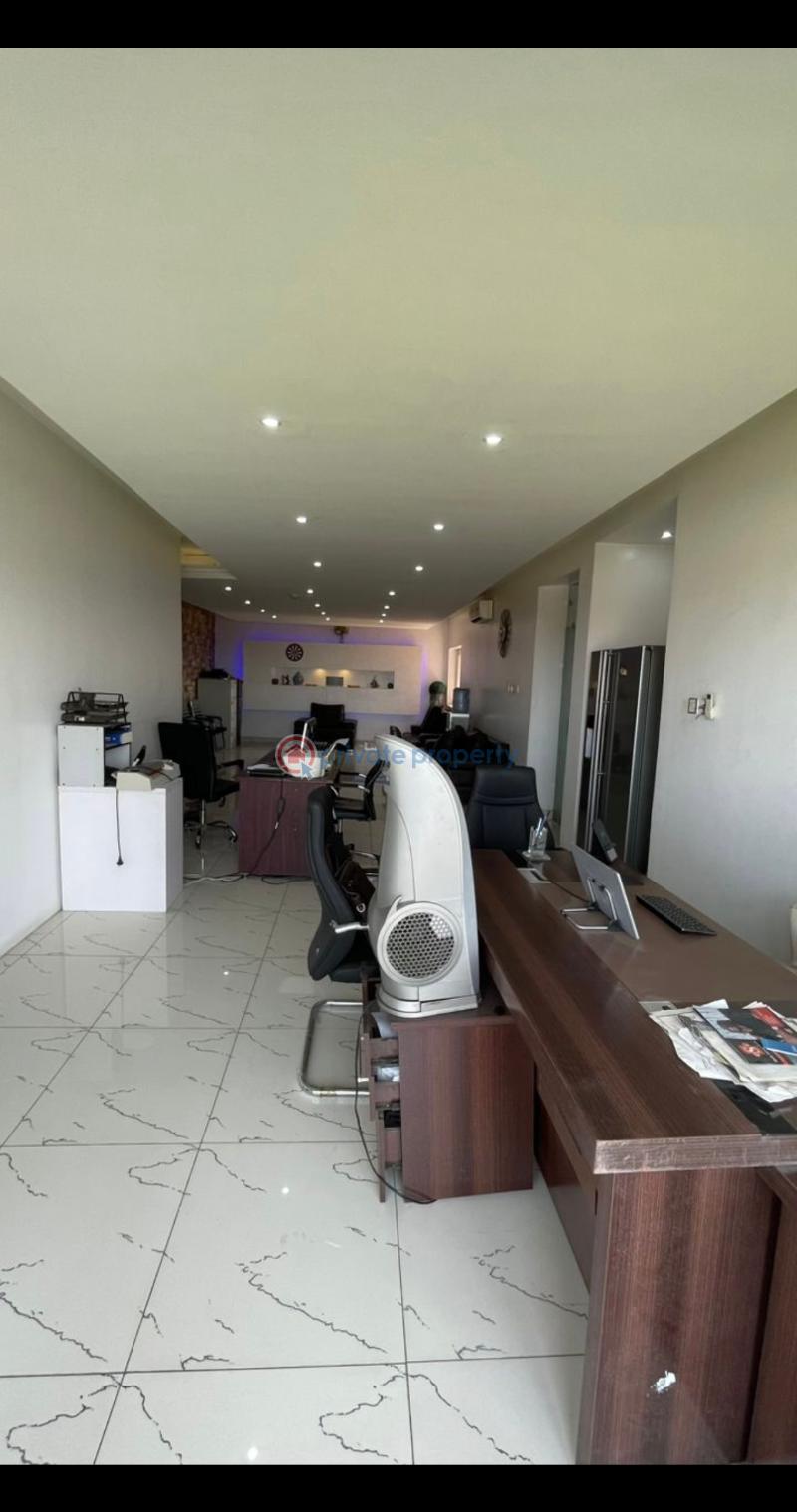 4 bedroom Flat & Apartment For Sale Chisco Bustop By House On The Rock Church Lekki Lagos - 11