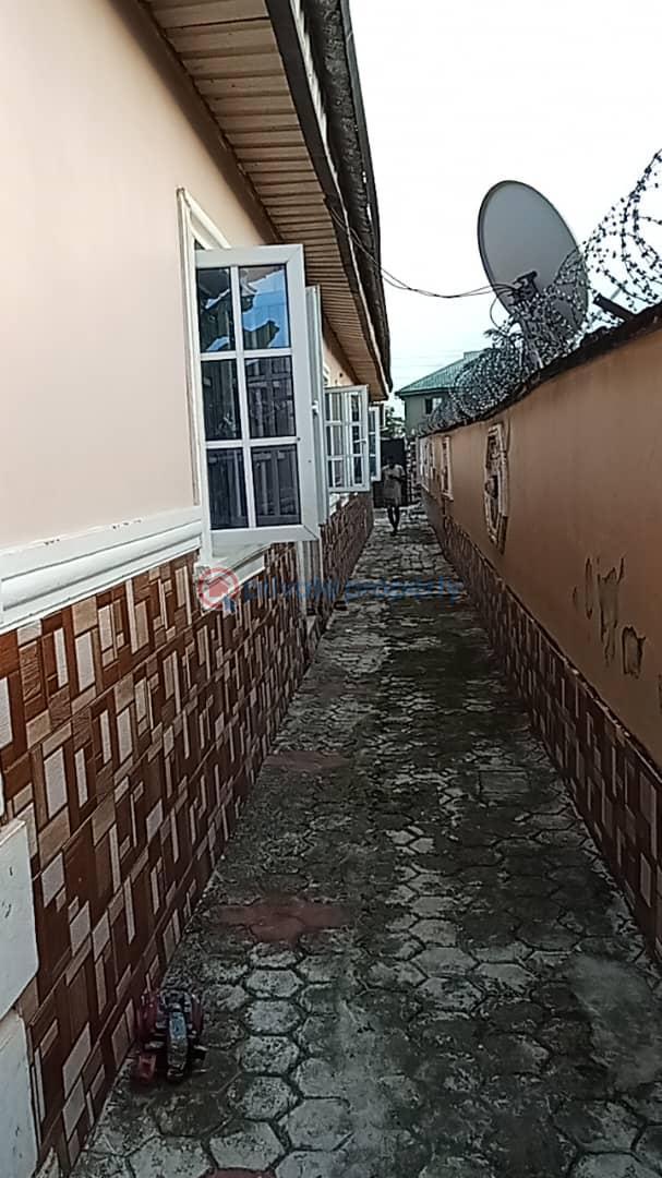 4 bedroom Detached Bungalow For Sale Lasun Igando Alimosho Lagos - 4