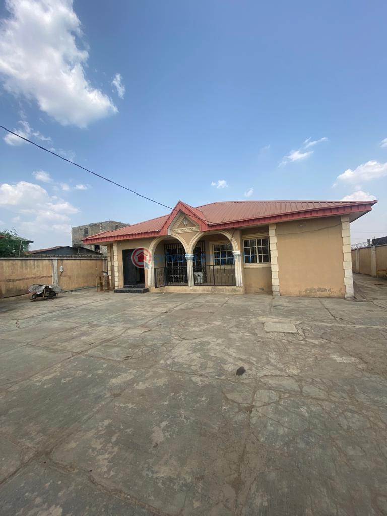 House For Sale Up Jesus, Off Nihort Idi Ishin Extension Jericho Road, Ibadan Oyo - 0