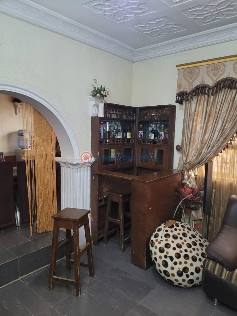 4 bedroom Detached Bungalow For Sale Ekerin Ologuneru Ibadan Oyo - 4