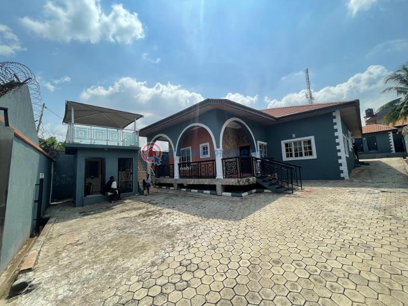 For sale 4 bedroom Bungalow At Ikolaba Estate Bodija Ibadan Ibadan Oyo