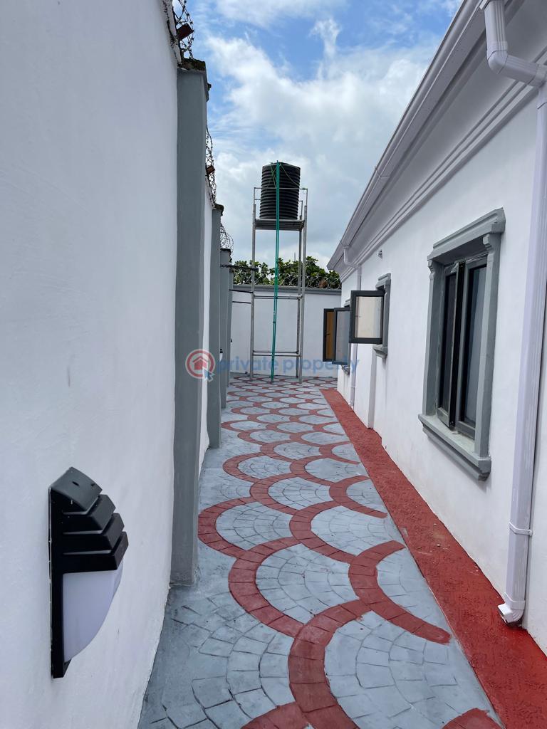 4 bedroom Bungalow For Sale Akobo Opposite Carlton Gate Estate Akobo Ibadan Oyo - 2