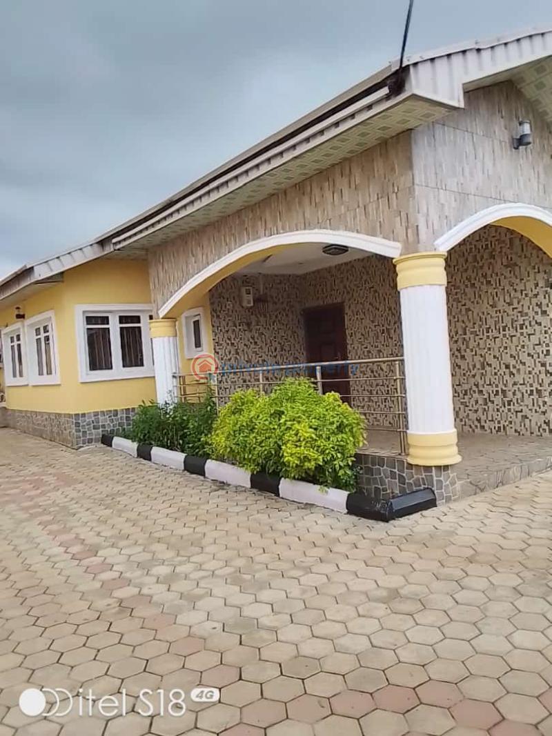 4 bedroom House For Sale Alao Akala Estate Akobo Ibadan Oyo - 1