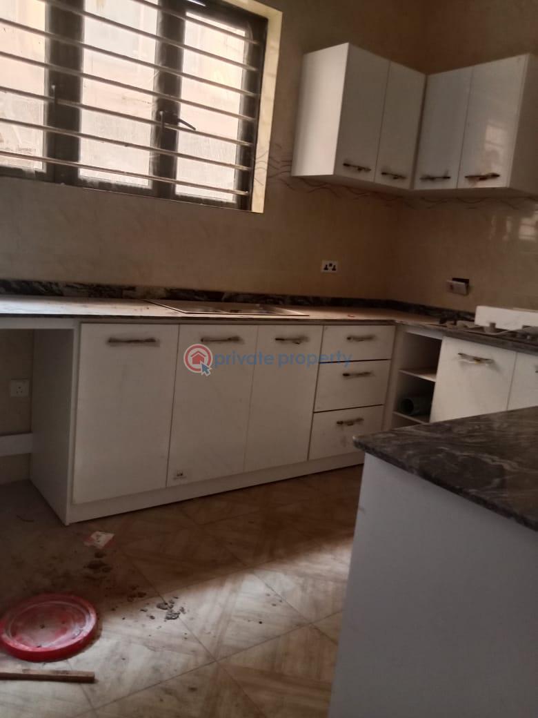 4 bedroom Detached Duplex For Sale College Road Ogba GRA Lagos - 8