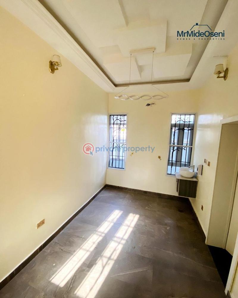 4 bedroom Detached Duplex For Sale Carlton Gate Estate Akobo Ibadan Oyo - 2