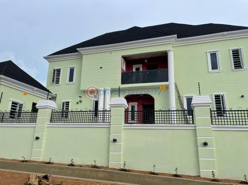 House For Sale At Ring Road Ibadan. Ibadan Oyo - 2
