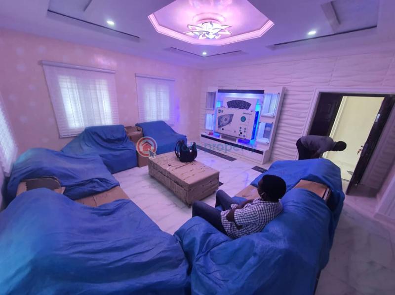 4 bedroom Detached Duplex For Sale Neighbourhood Abuja Phase 2  - 3