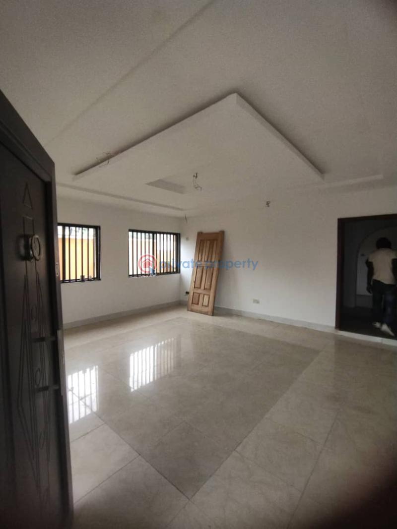 For sale 4 bedroom House Magodo Isheri Ikeja Lagos (PID 1PACUS