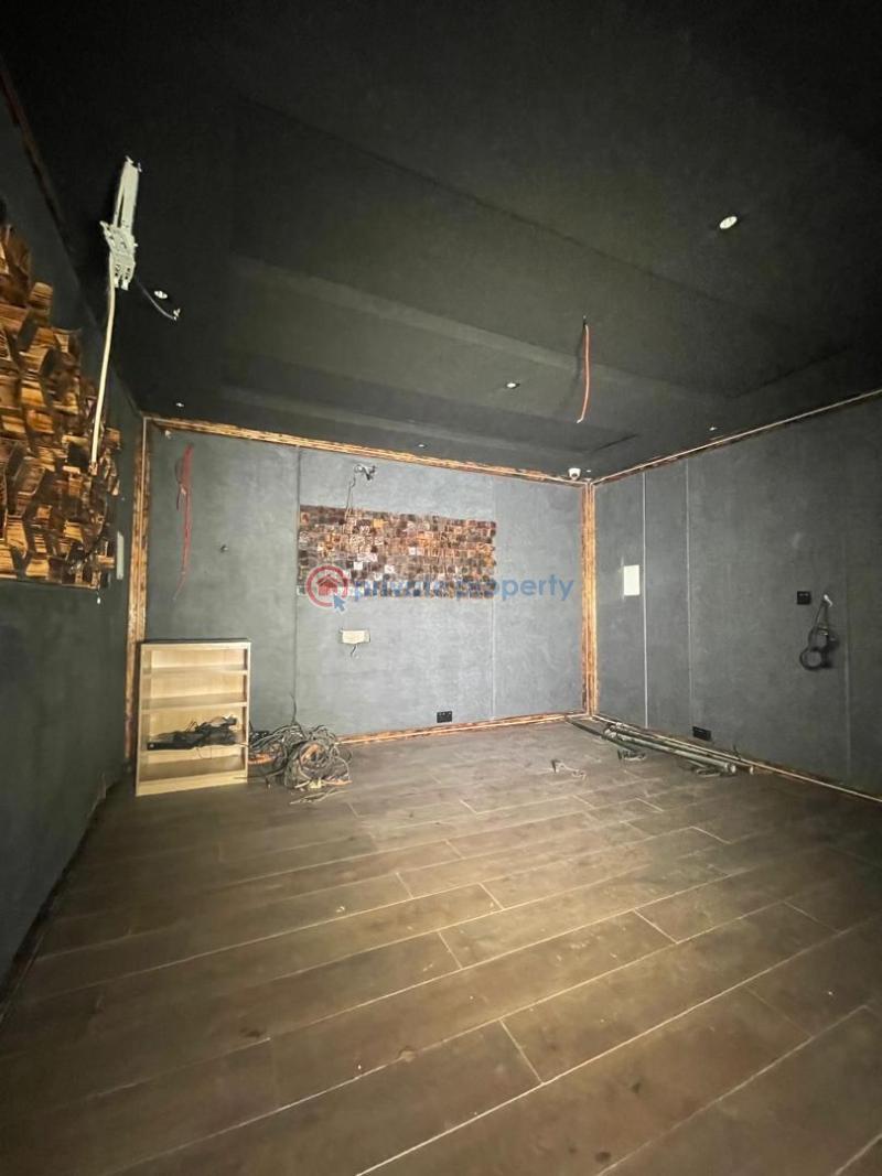 4 bedroom Detached Duplex For Sale Osapa London Lekki Lekki Phase 1 Lagos - 4