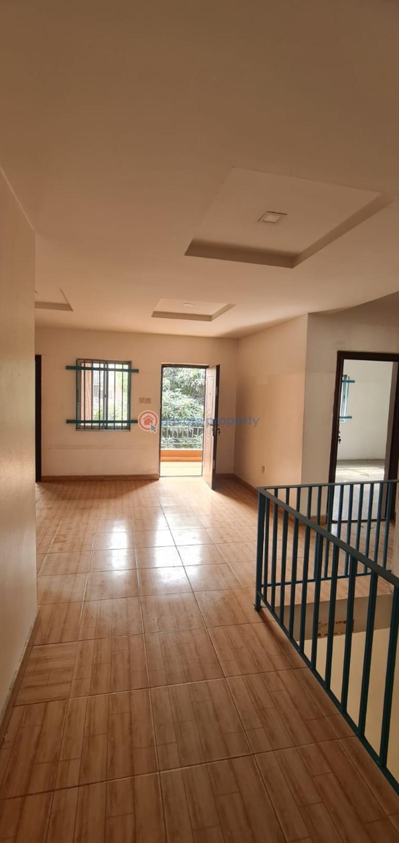 For rent 4 bedroom House Alagomeji Sabo, Yaba, Lagos Alagomeji Yaba