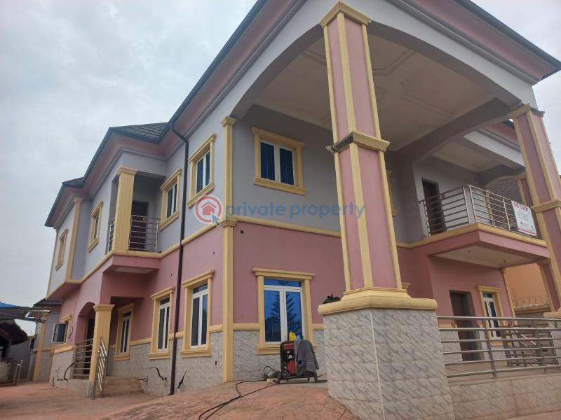 4 bedroom House For Rent Airport Road, Abuja Phase 4 (PID 3PAPQG