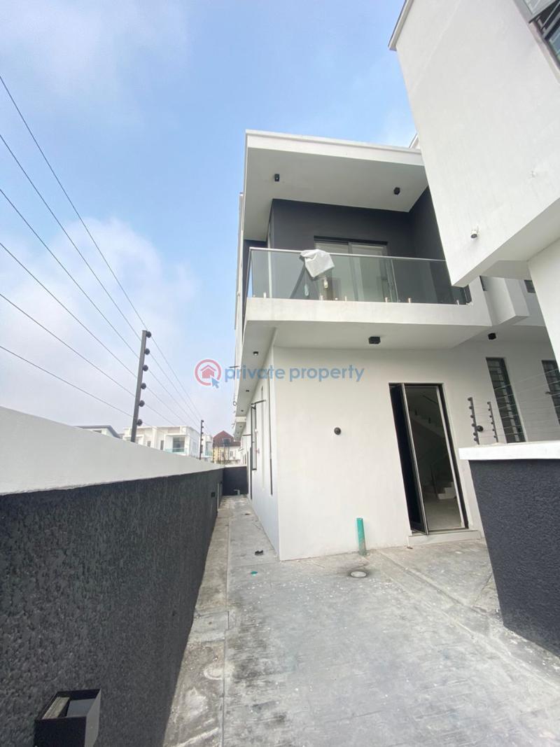4 bedroom Semi detached Duplex For Sale Chevron Drive Lekki Lagos - 3
