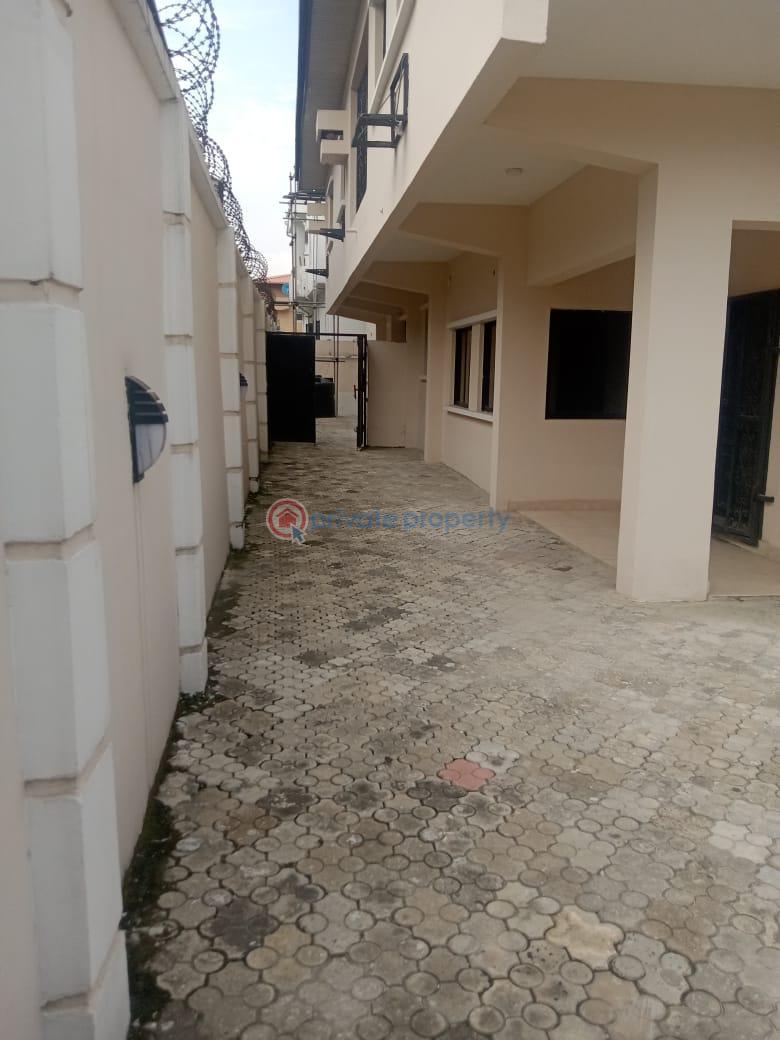 4 bedroom Duplex For Rent Agungi Lekki Lagos - 18