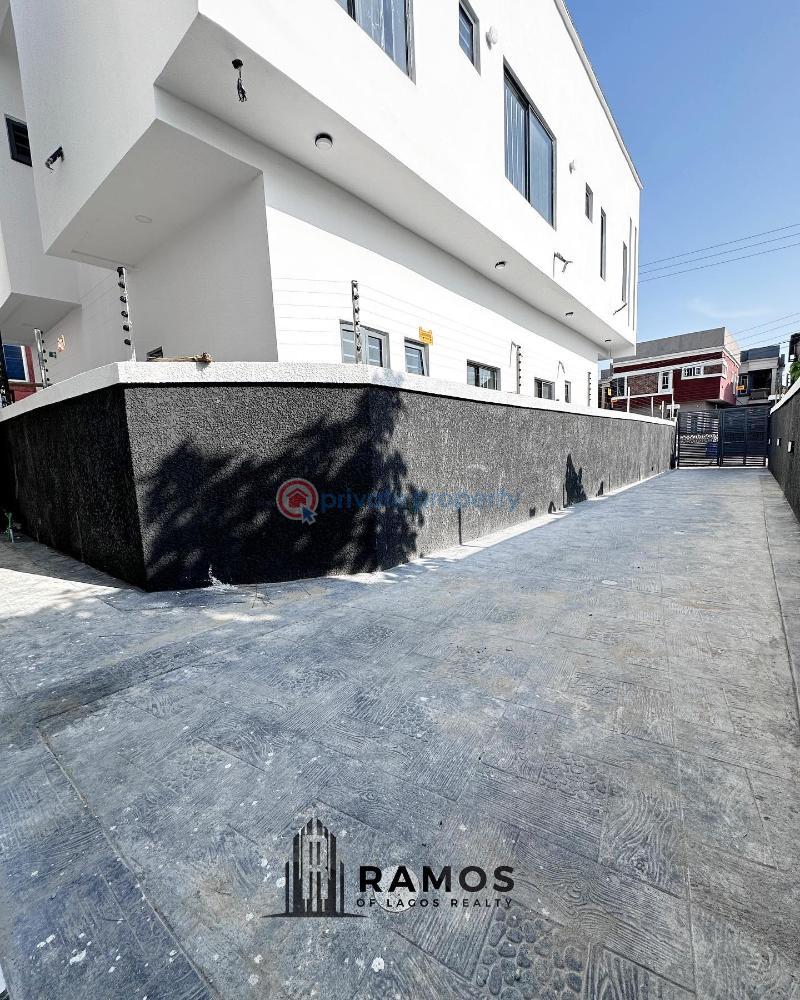 4 bedroom House For Sale Lekki Lagos - 0