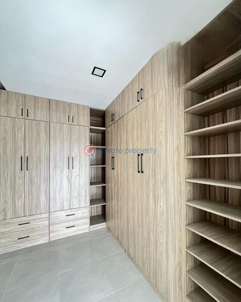 4 bedroom Detached Duplex For Sale Along Lekki Expressway Lagos - 11
