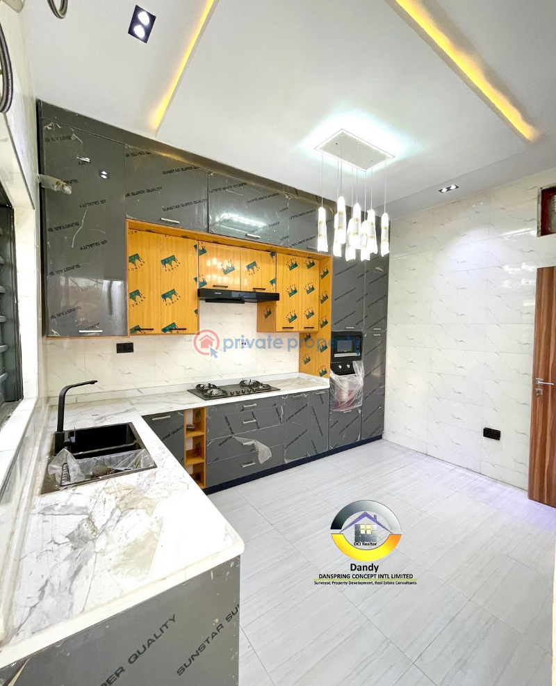 4 bedroom Terraced Duplex For Sale Chevron Drive Lekki Lagos - 4