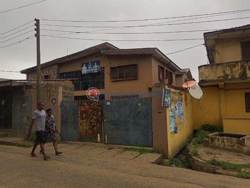 4 bedroom House For Sale College Crescent Ibadan Oyo - 0