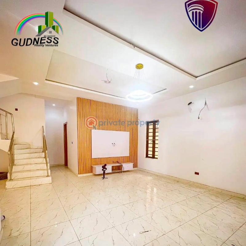 4 bedroom House For Sale Ologolo Lekki Lagos - 3