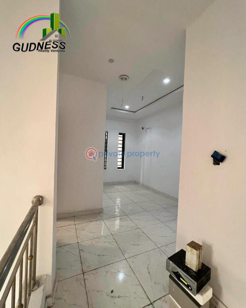4 bedroom House For Sale Ologolo Lekki Lagos - 10