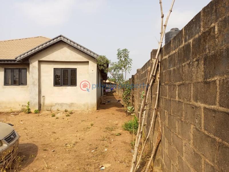 4 bedroom Detached Bungalow For Sale Odo Ona Kekere Odo ona Ibadan Oyo - 1