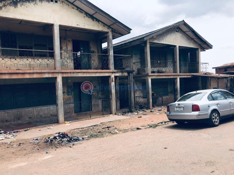 For sale 3 bedroom House Behind Glo Office,elewura.challenge Ibadan