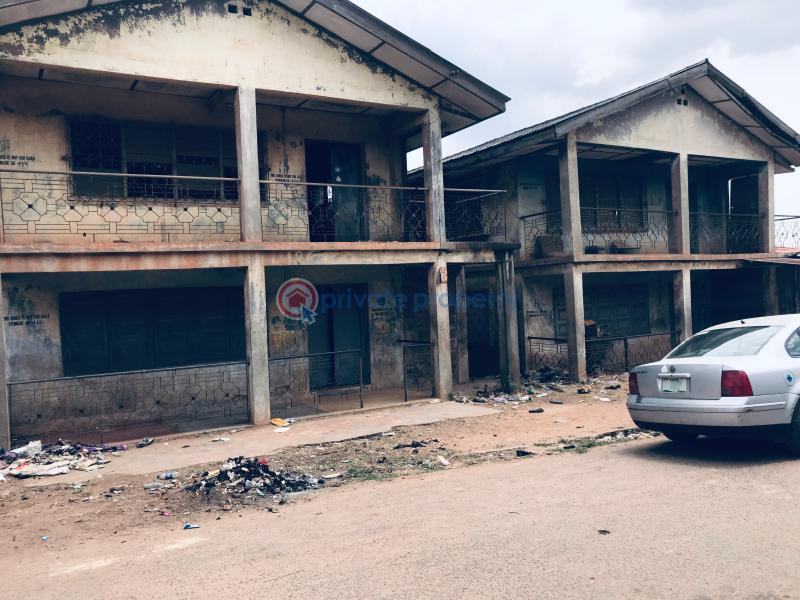 For sale 3 bedroom House Behind Glo Office,elewura.challenge Ibadan