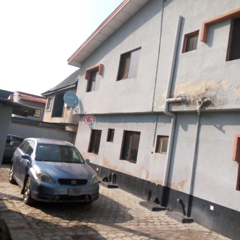 3 bedroom House For Sale Bucknor Isolo Lagos - 4