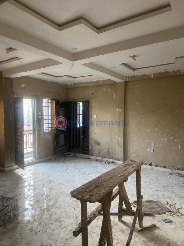 2 bedroom Block Of Flats For Sale Alagomeji Yaba Lagos - 6