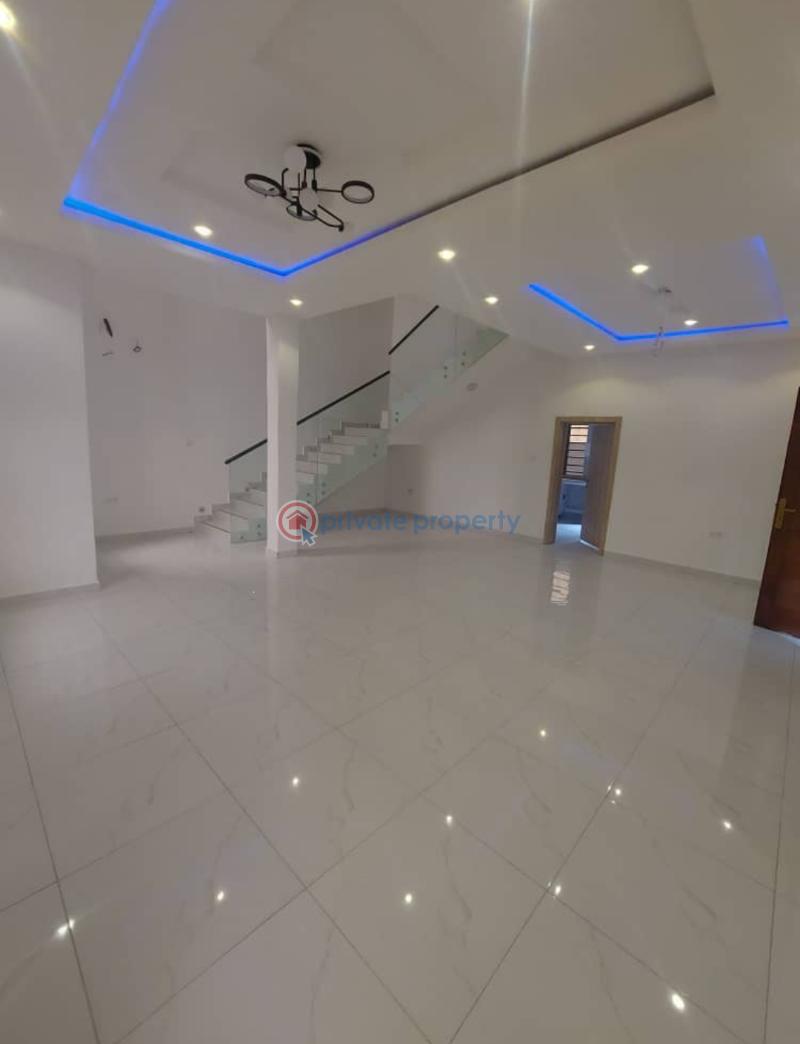 4 bedroom House For Sale Phase 1, Isheri Magodo Kosofe/Ikosi Lagos - 5