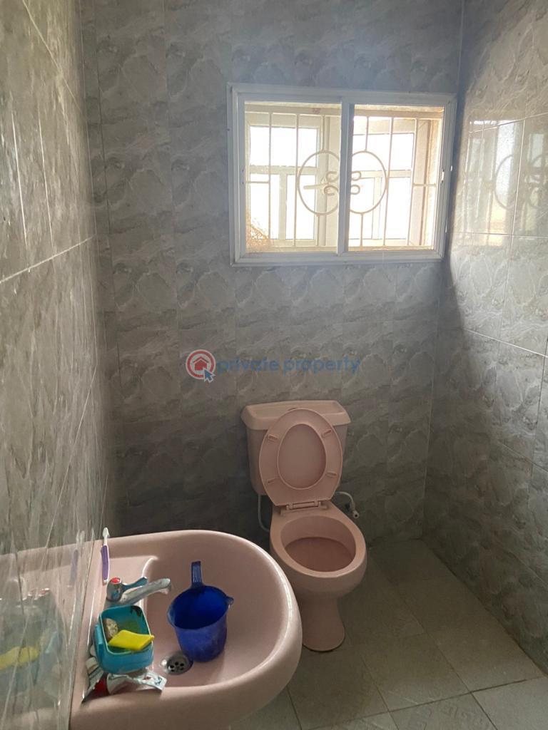 4 bedroom House For Rent Tipper Garage Ibadan Oyo - 4