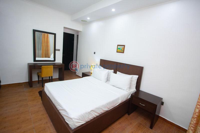 Lovely 4bedroom maisonette - 2 4 bedroom Flat & Apartment Short let Off Admiralty Lekki Phase 1 Lagos - 2