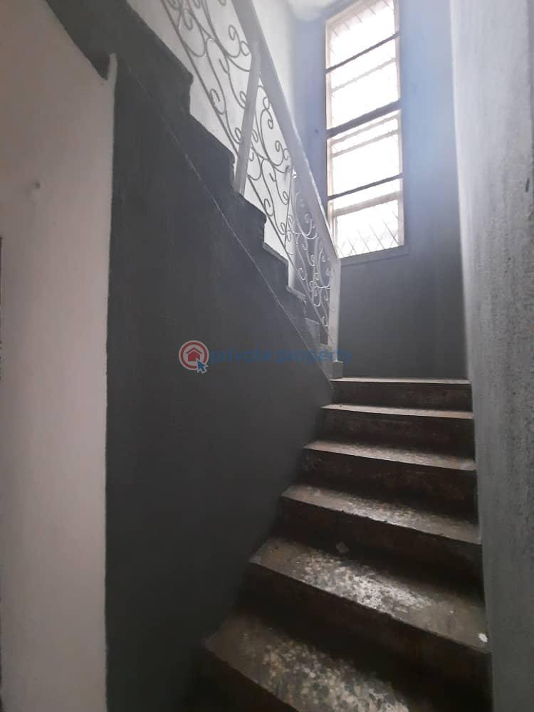 4 bedroom House For Rent Akinwumi Street Off Sunmola Street Mende Maryland Lagos - 10