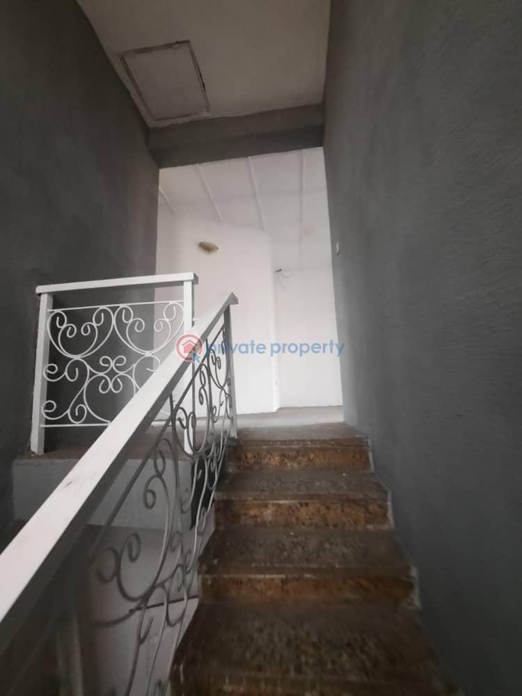 4 bedroom House For Rent Akinwumi Street Off Sunmola Street Mende Maryland Lagos - 8