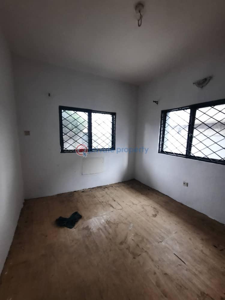 4 bedroom House For Rent Akinwumi Street Off Sunmola Street Mende Maryland Lagos - 1