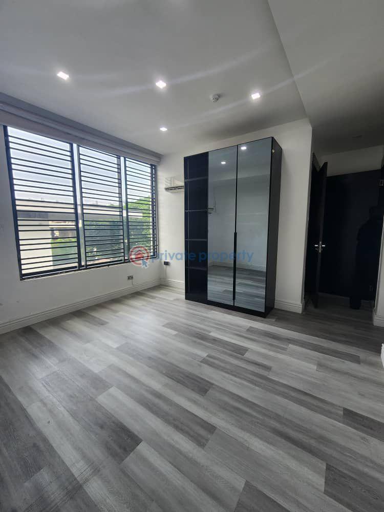 4 bedroom Terraced Duplex For Sale Banana Island Ikoyi Lagos - 11