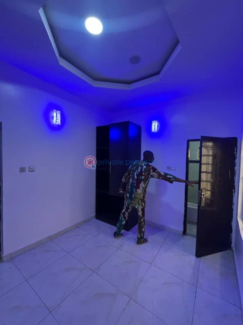 4 bedroom Terraced Duplex For Rent Oniru Lekki Phase 2 Lagos - 1