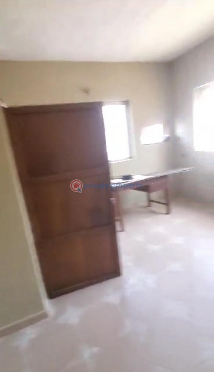 House For Sale Obanikoro Shomolu Lagos - 3