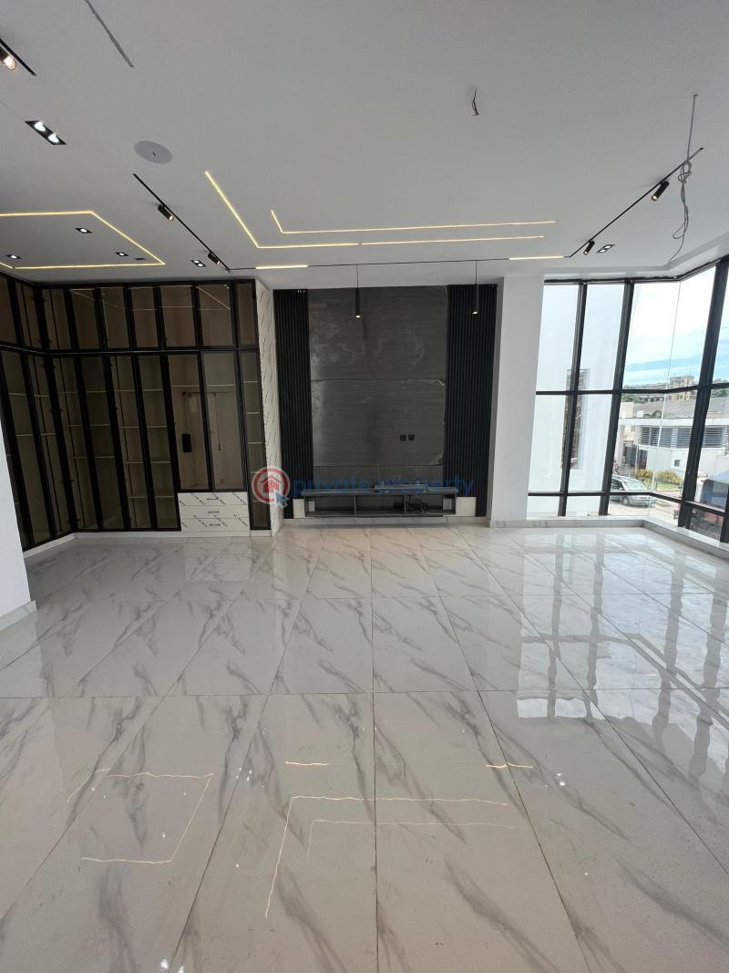 5 bedroom Detached Duplex For Sale Chevron Drive Lekki Lagos - 1