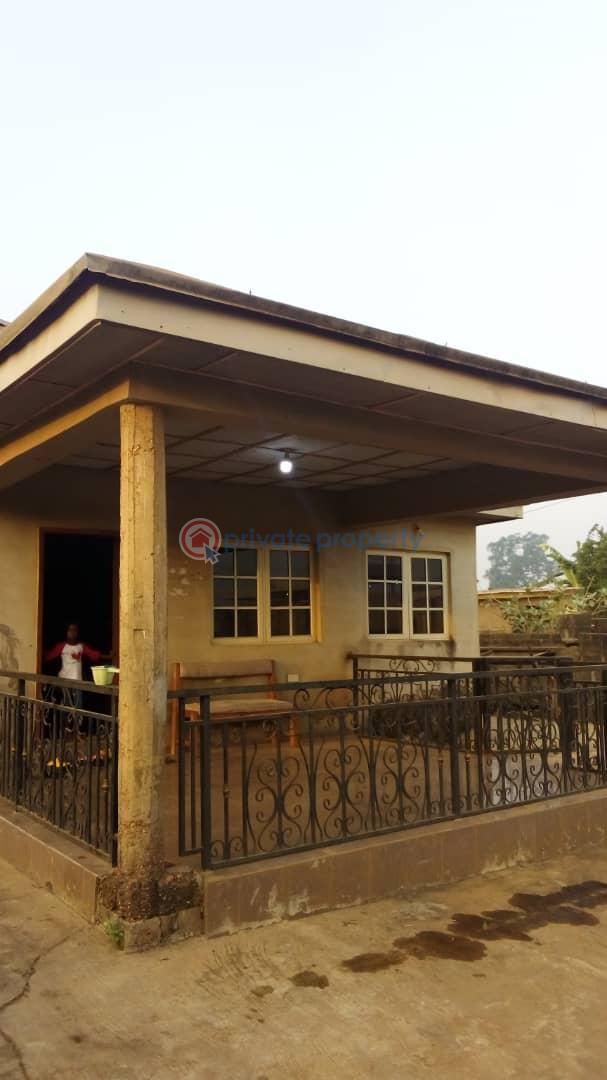 5 bedroom Detached Bungalow For Sale Shogbade B/stop Close To Mopol Junction Ayobo Ipaja Lagos - 2