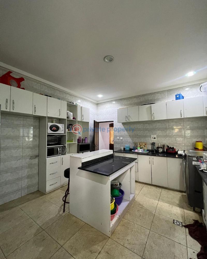 5 bedroom House For Sale Life Camp Abuja Phase 3  - 4