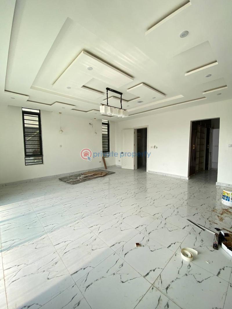5 bedroom House For Sale Lekki Lagos - 1