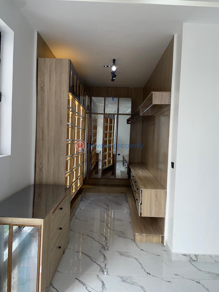 5 bedroom House For Sale Lekki Lagos - 11