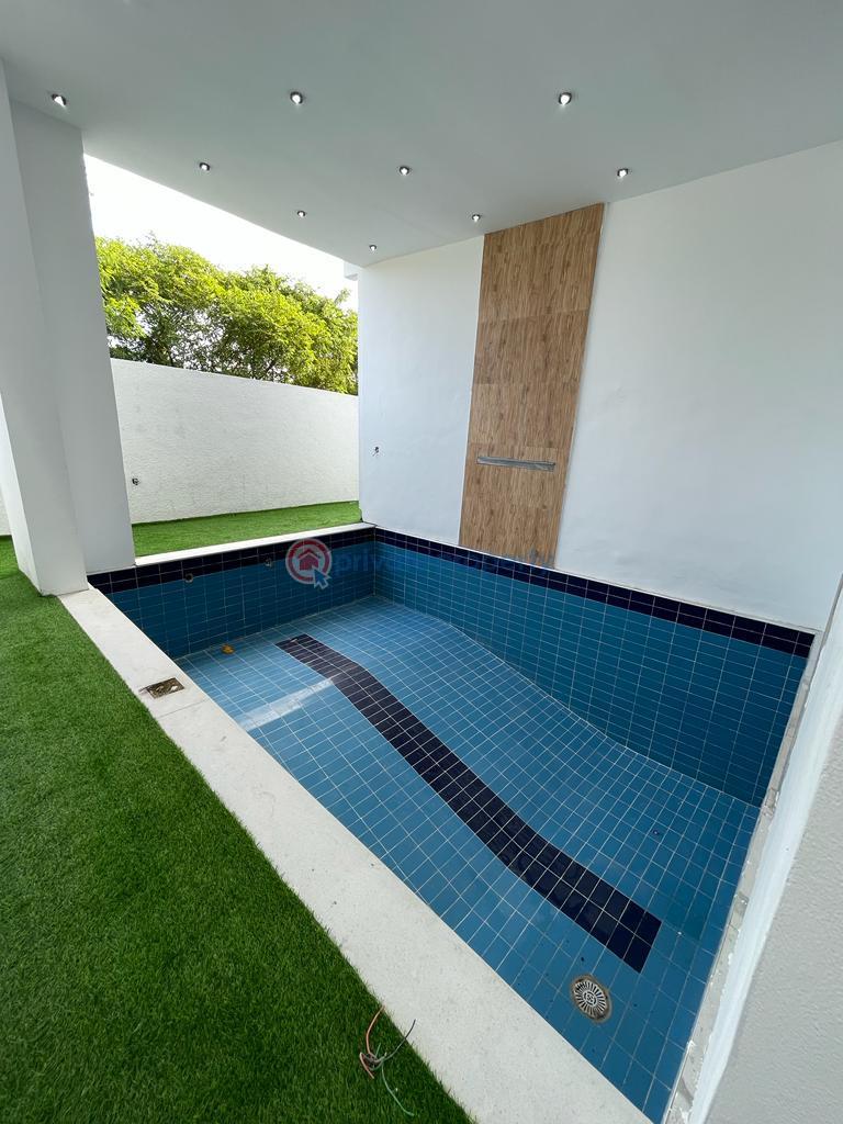 5 bedroom House For Sale Lekki Lagos - 1