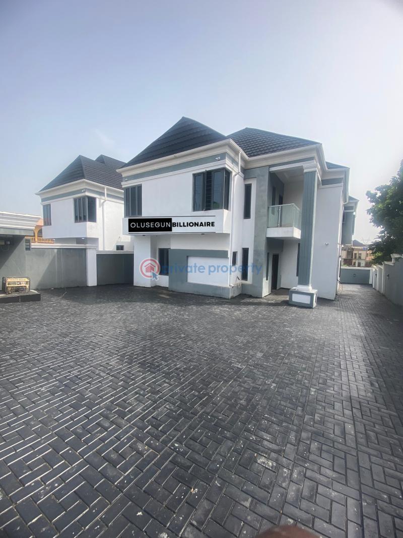 For sale 6 bedroom Semi detached Duplex Star Gate Junction, Red Gate