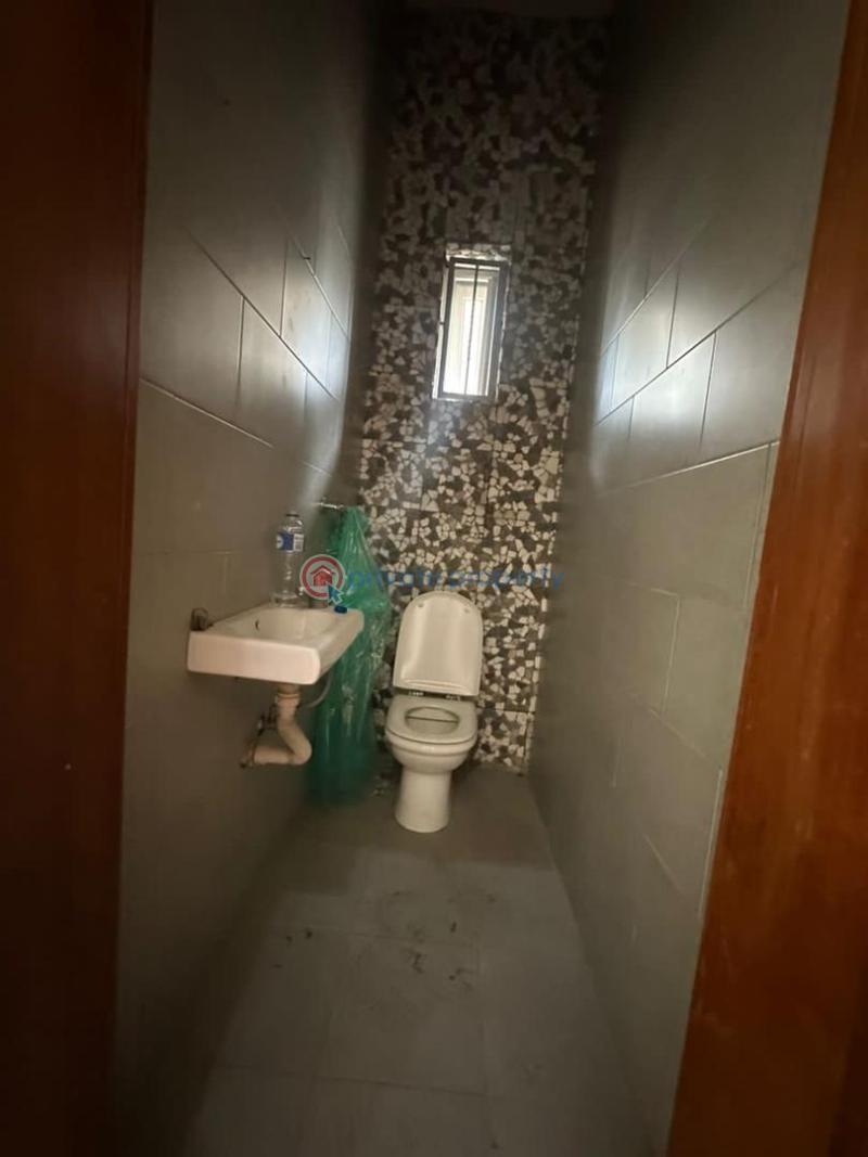 5 bedroom Detached Duplex For Sale Godson Olodiaya Close, Off Oniru Market, Lekki Phase 1 Lagos - 5