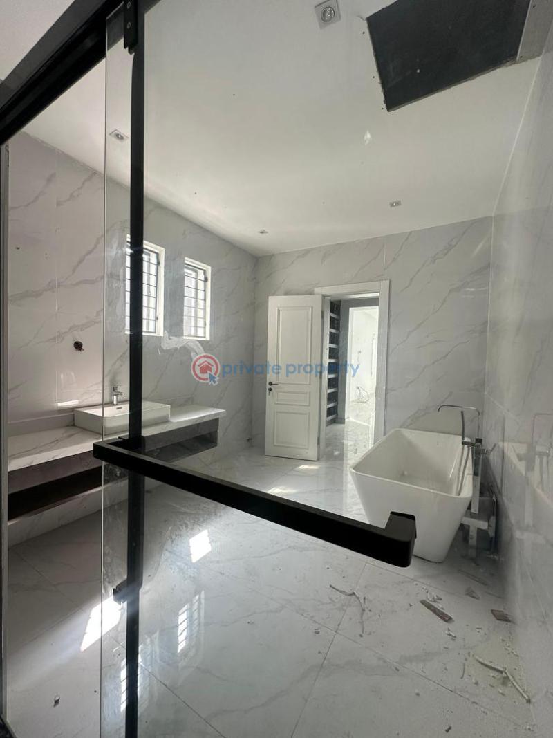 5 bedroom Detached Duplex For Sale Lekki Phase 1 Lagos - 3