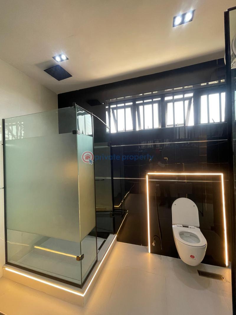 5 bedroom House For Sale Lekki Lagos - 0