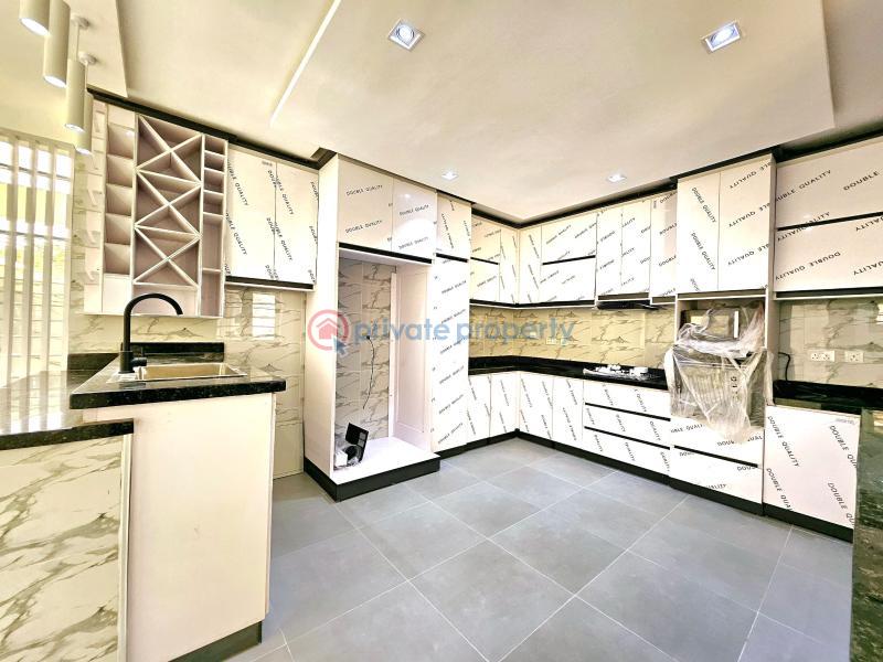 5 bedroom Detached Duplex For Sale Ikeja Omole Phase 1 Ojodu Lagos - 10